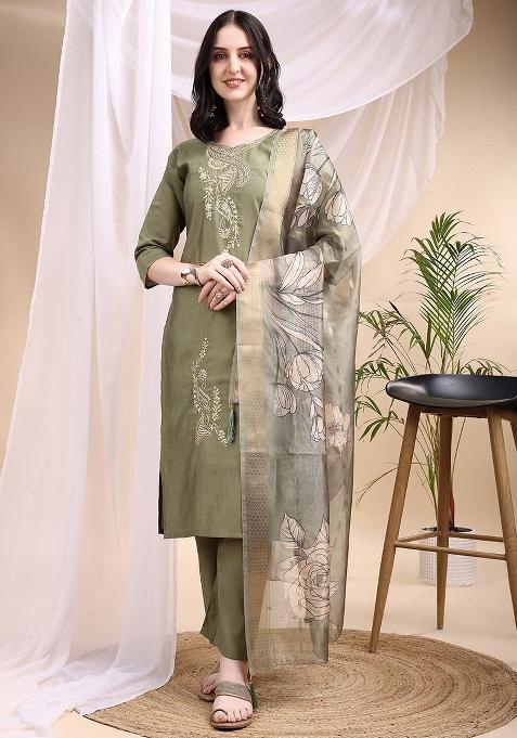 Green Embroidered Chanderi Kurta Set