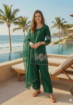 Dark Green Embroidered Crepe Salwar Kameez