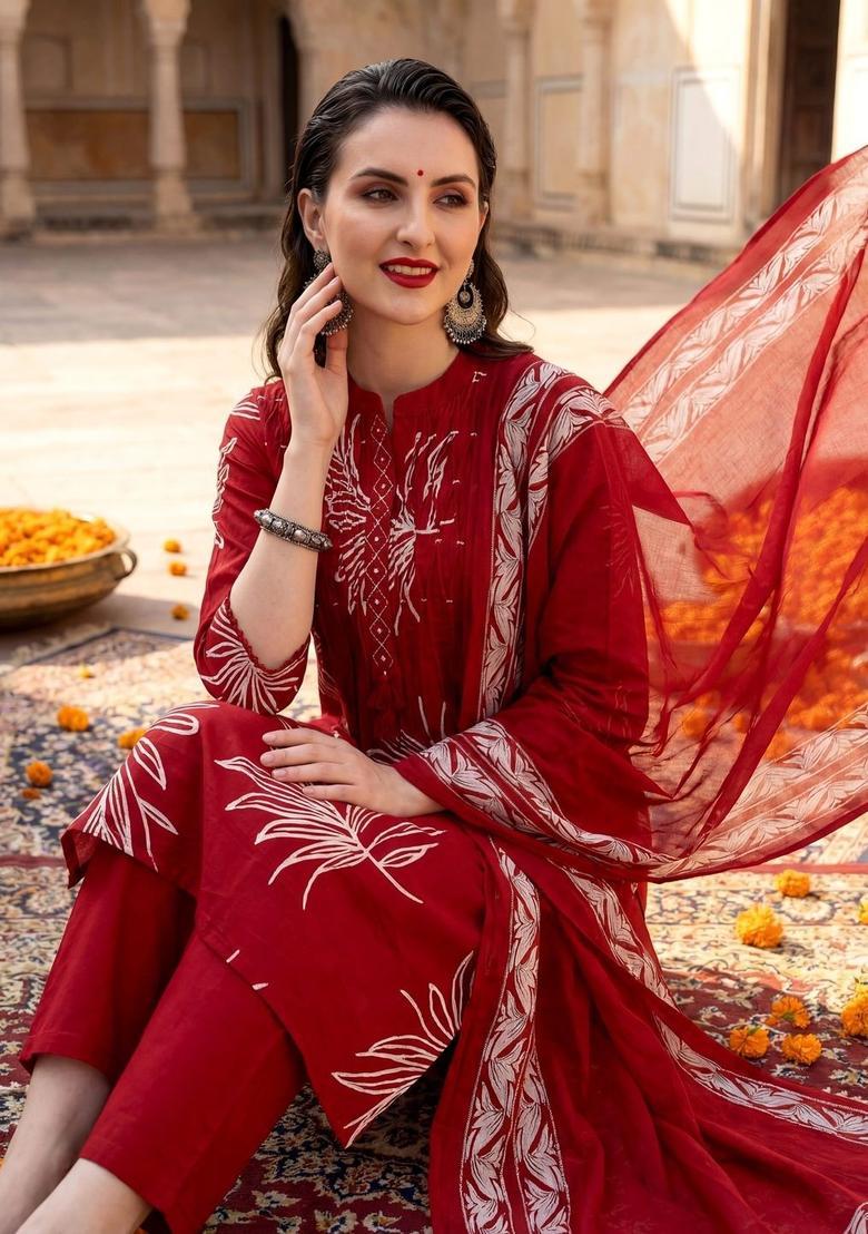Red Solid Cotton Kurta Set - Indya