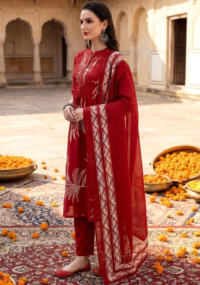 Red Solid Cotton Kurta Set - Indya