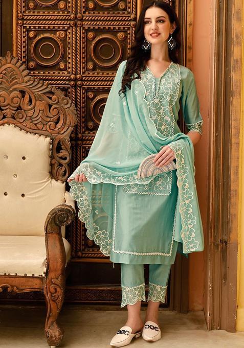 Green Embroidered Cotton Blend Kurta Set