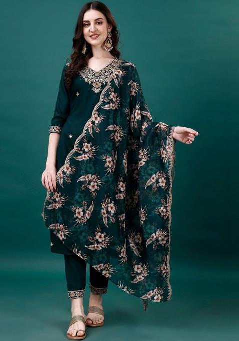 Green Embroidered Viscose Rayon Kurta Set