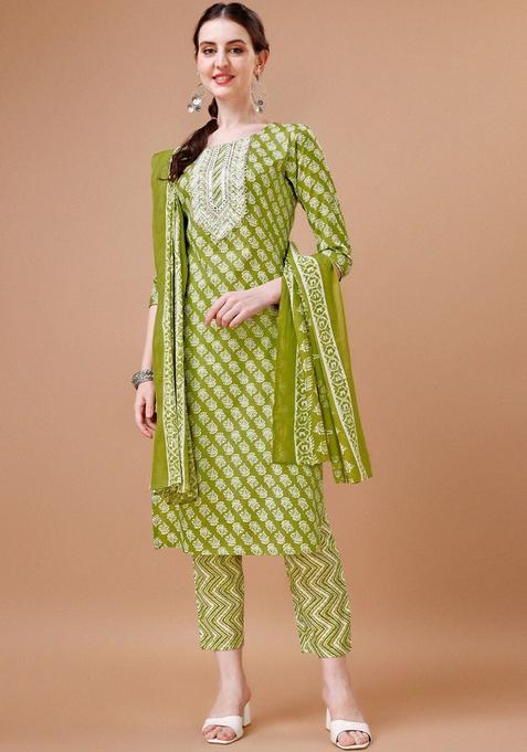 Green Printed Cotton Blend Kurta Set