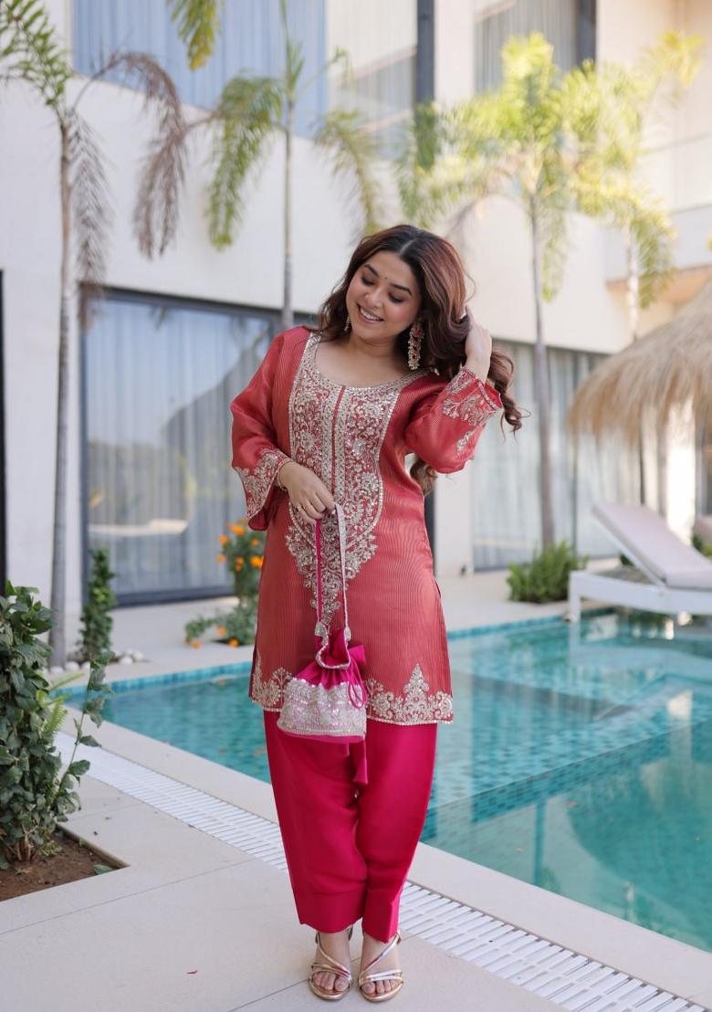 Peach Embroidered Silk Blend Salwar Kameez - Indya