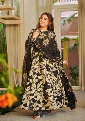 Multicolor Embroidered Cotton Kurta Set