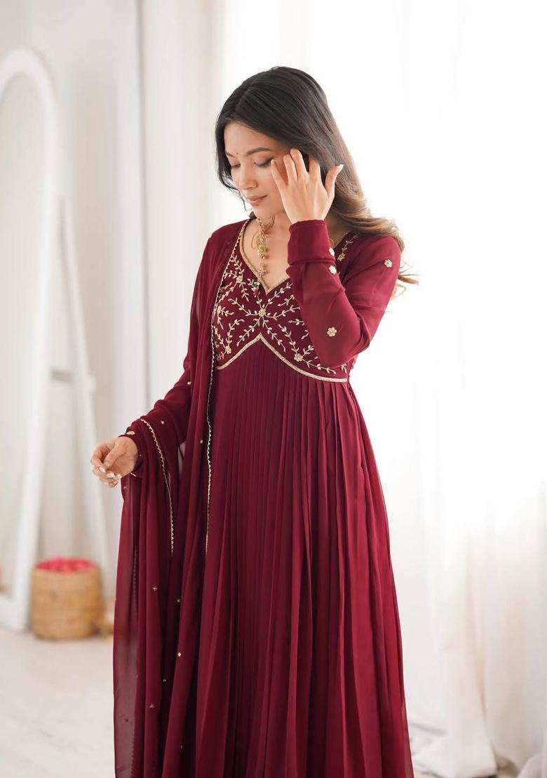Red Embroidered Georgette Kurta Set - Indya