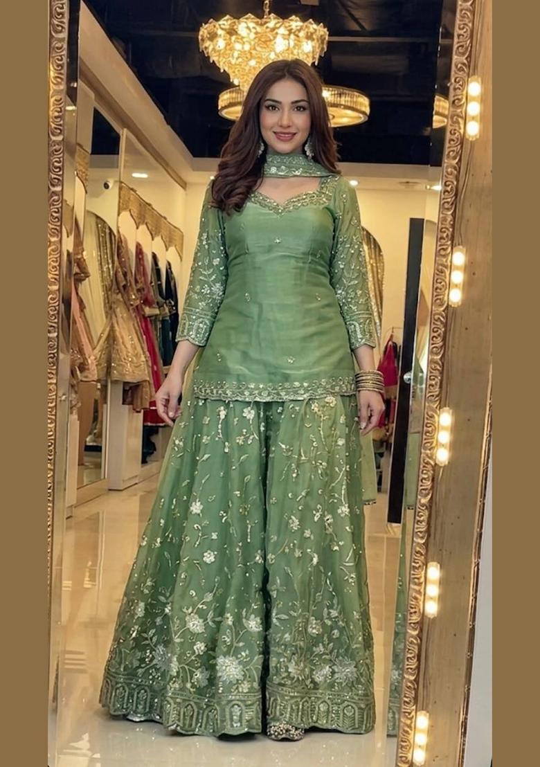 Green Embroidered Silk Blend Kurta Set - Indya
