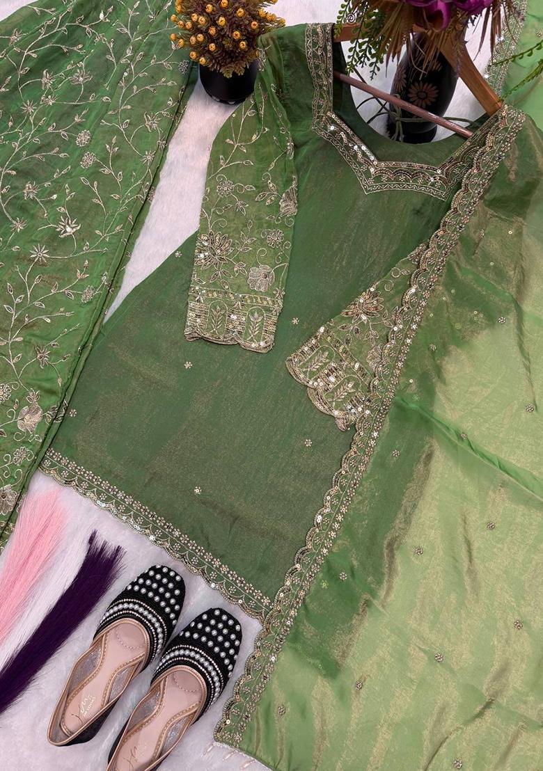 Green Embroidered Silk Blend Kurta Set - Indya