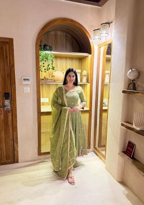 Pista Embroidered Vichitra Kurta Set