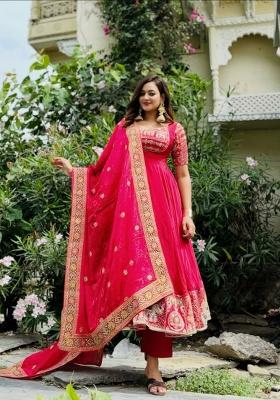 Pink Embroidered Crepe Kurta Set