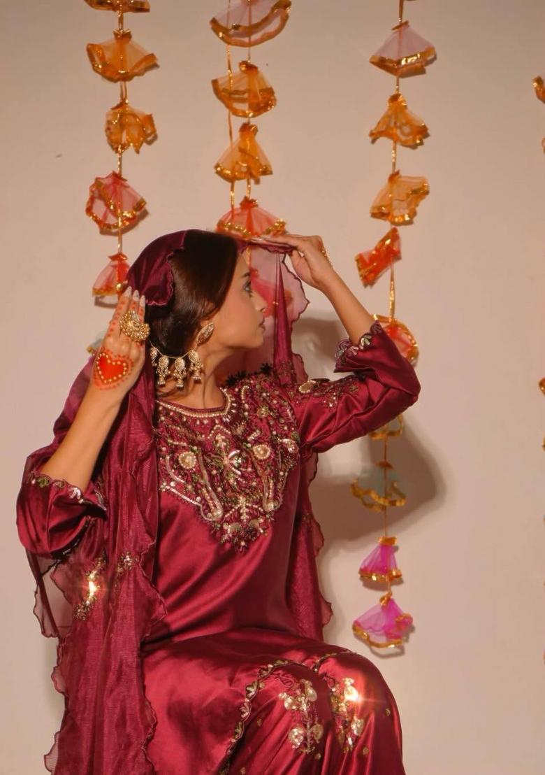 Light Maroon Embroidered Satin Kurta Set - Indya