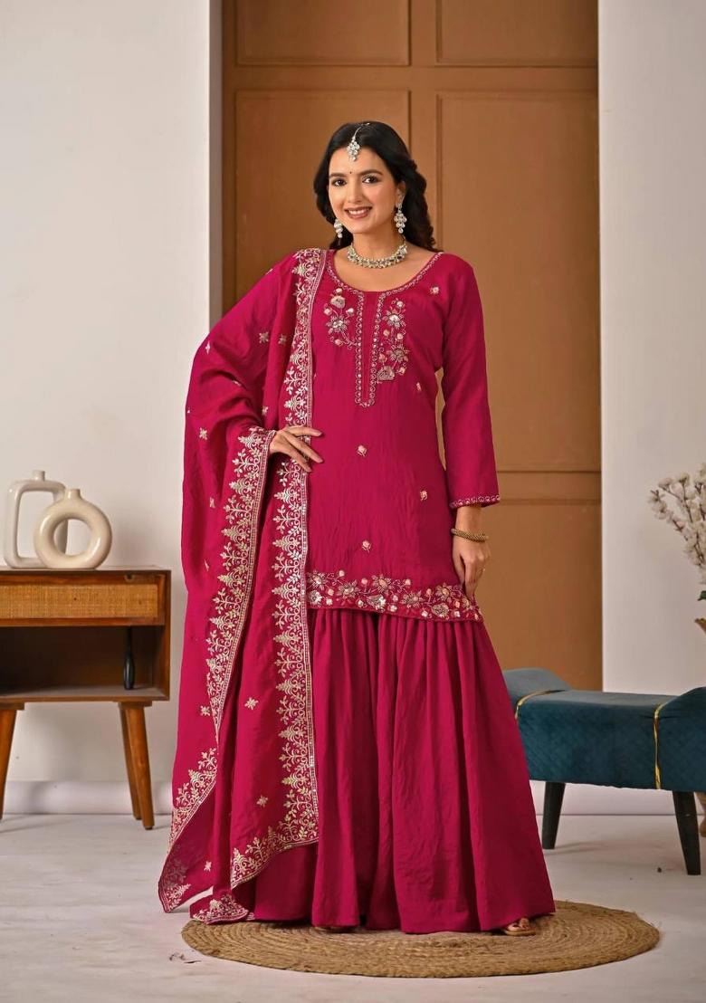 Red Embroidered Vichitra Kurta Set - Indya