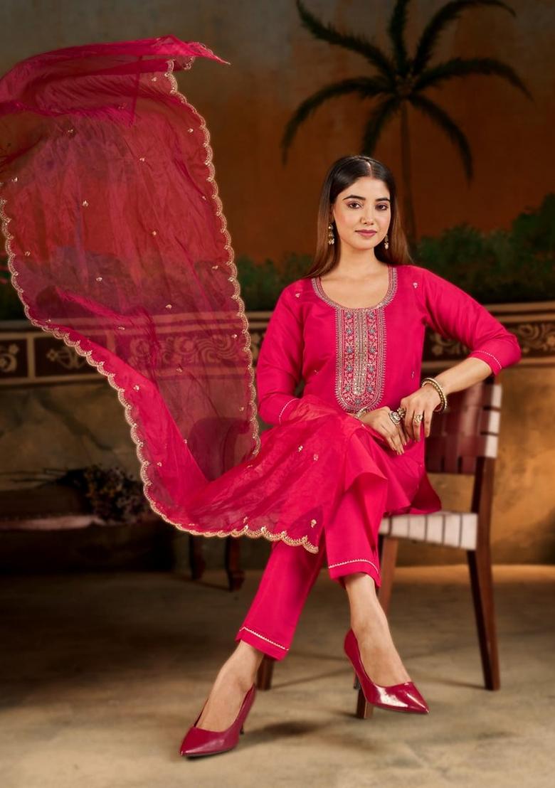 Pink Embroidered Silk Blend Kurta Set - Indya