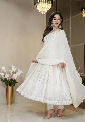 Off White Embroidered Blooming Salwar Kameez