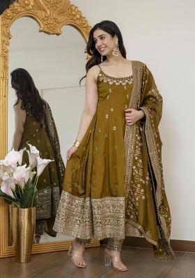 Mehendi Embroidered Silk Blend Salwar Kameez