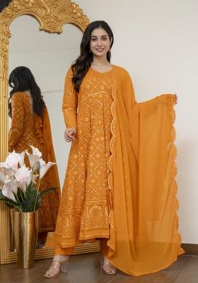 Yellow Embroidered Blooming Salwar Kameez