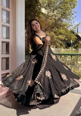 Black Embroidered Silk Blend Salwar Kameez