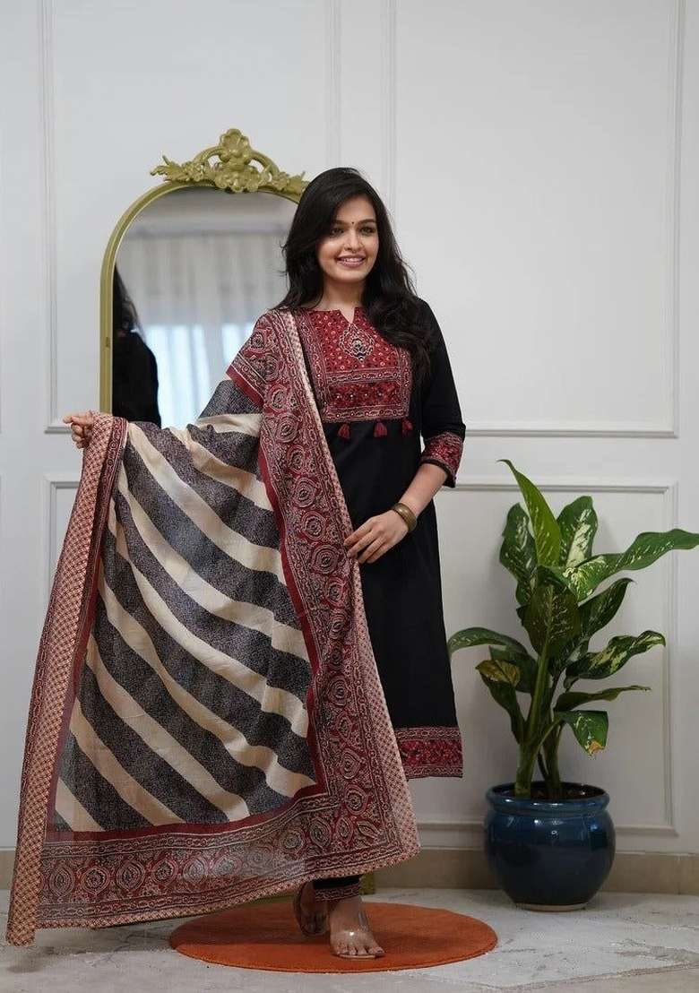 Black Printed Silk Kurta Set - Indya
