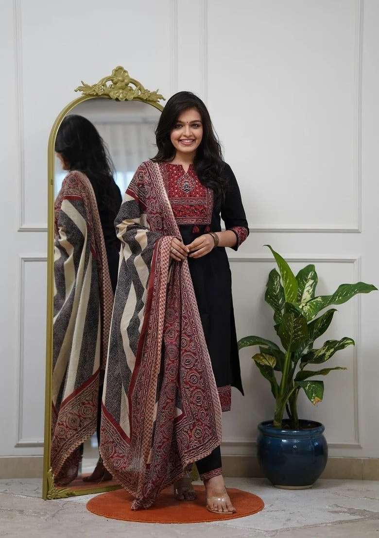Black Printed Silk Kurta Set - Indya