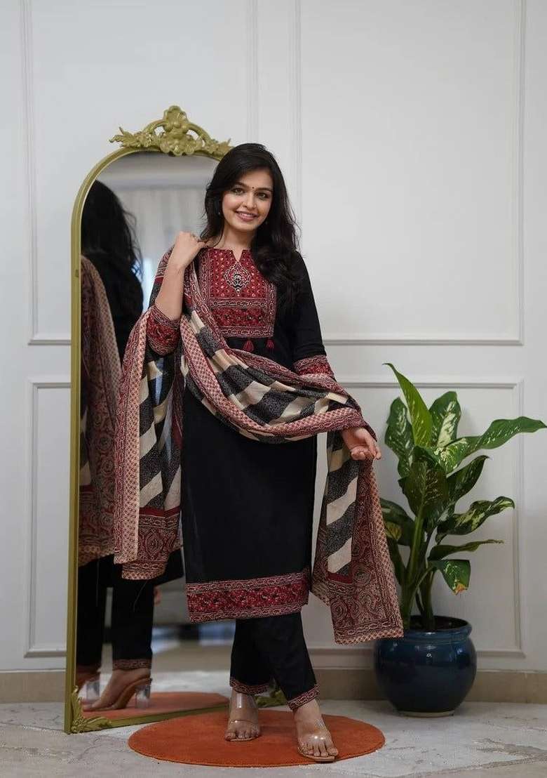 Black Printed Silk Kurta Set - Indya