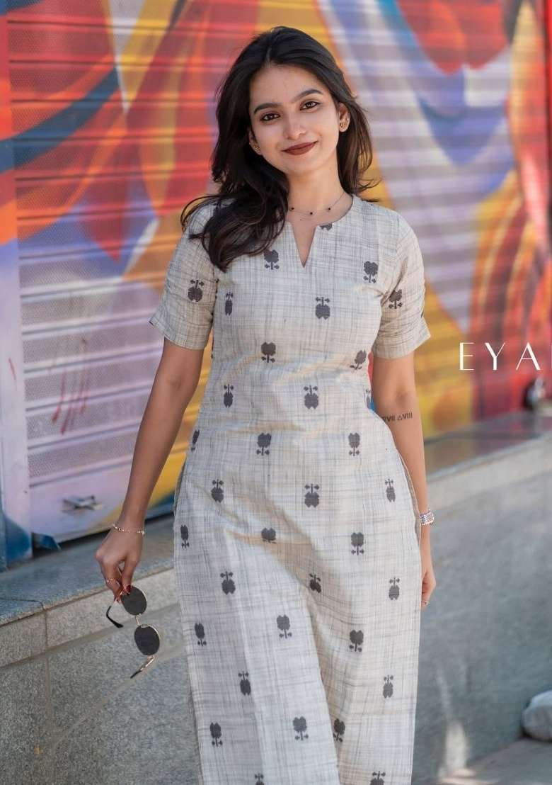 Off White Embroidered Silk Kurta Set - Indya