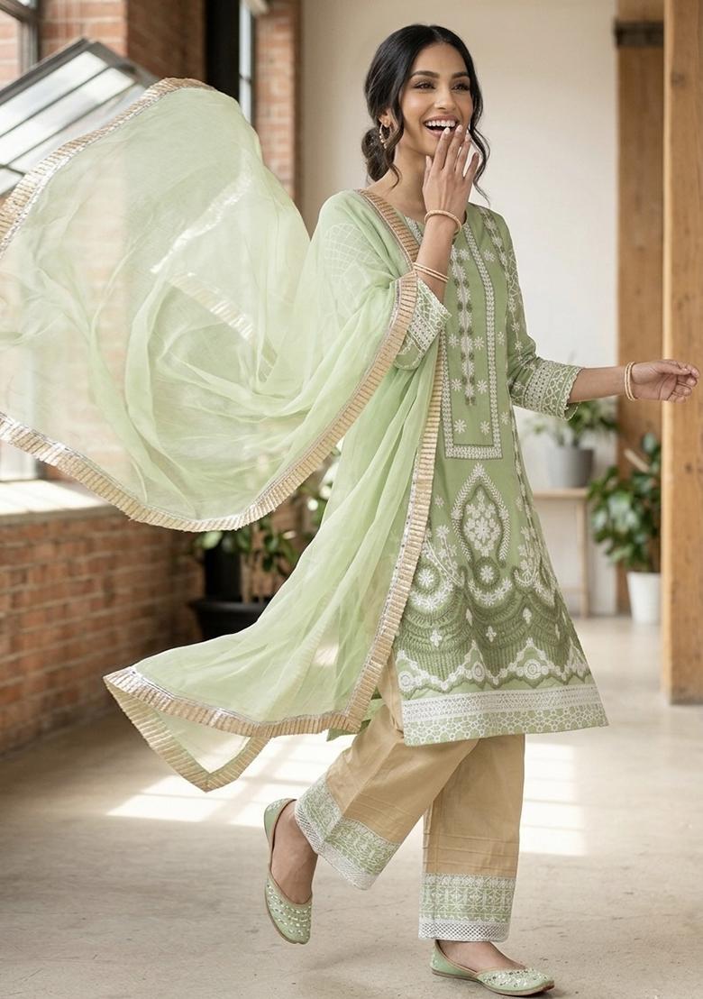 Pista Embroidered Silk Blend Kurta Set - Indya