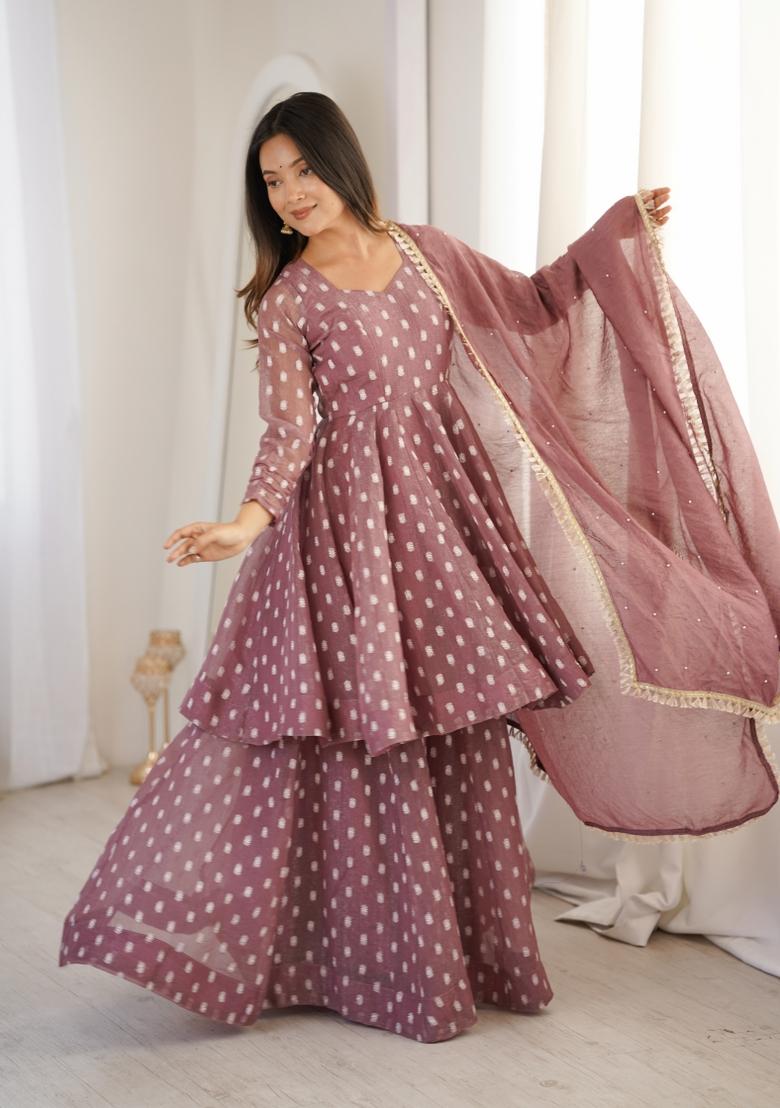 Gajari Embroidered Silk Blend Kurta Set - Indya