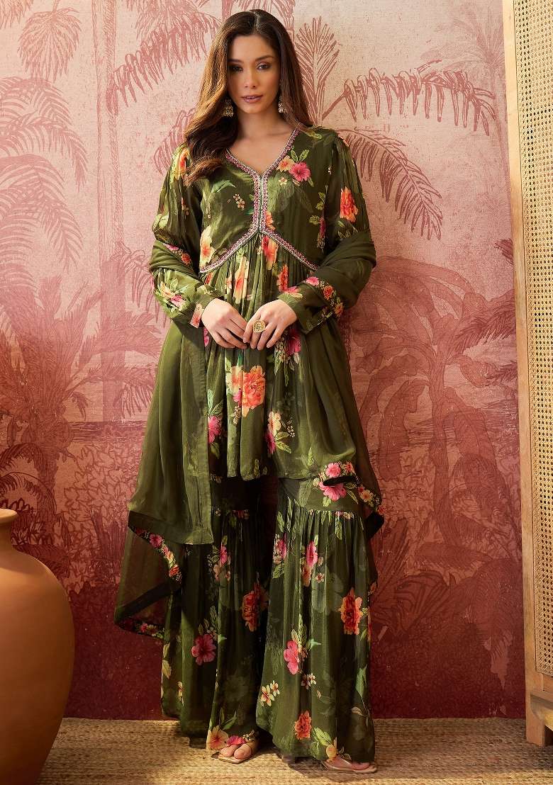 Green Sequins Work Silk Blend Kurta Set - Indya