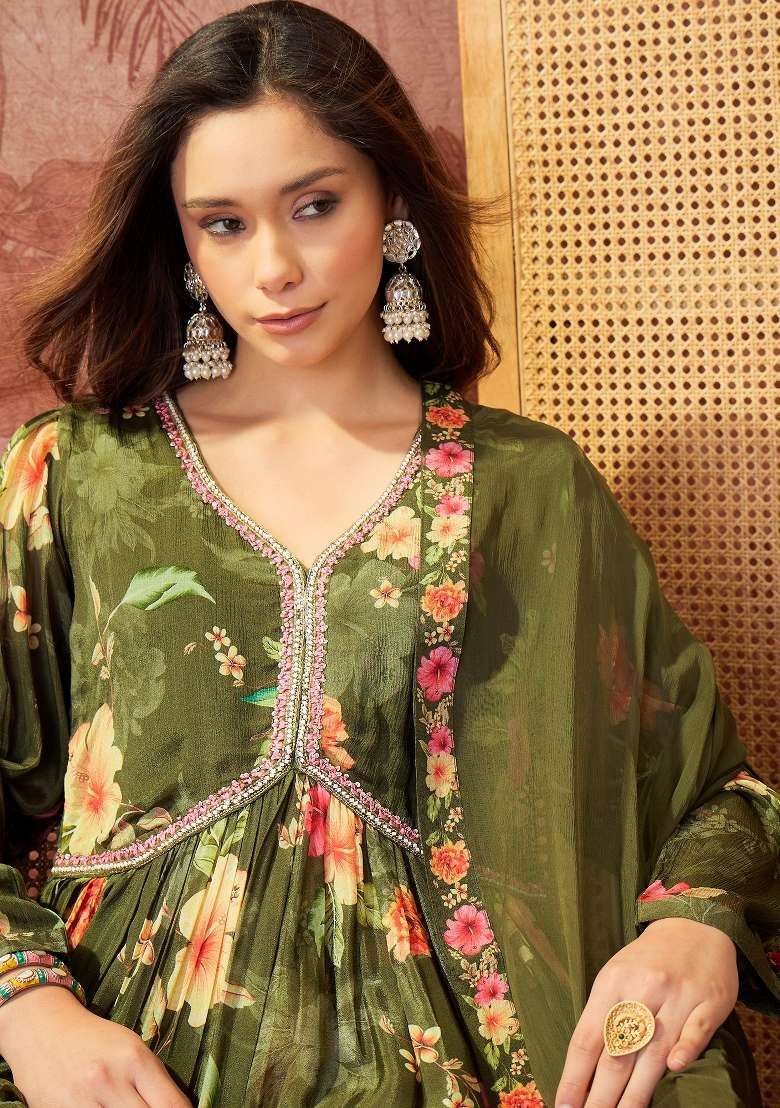 Green Sequins Work Silk Blend Kurta Set - Indya