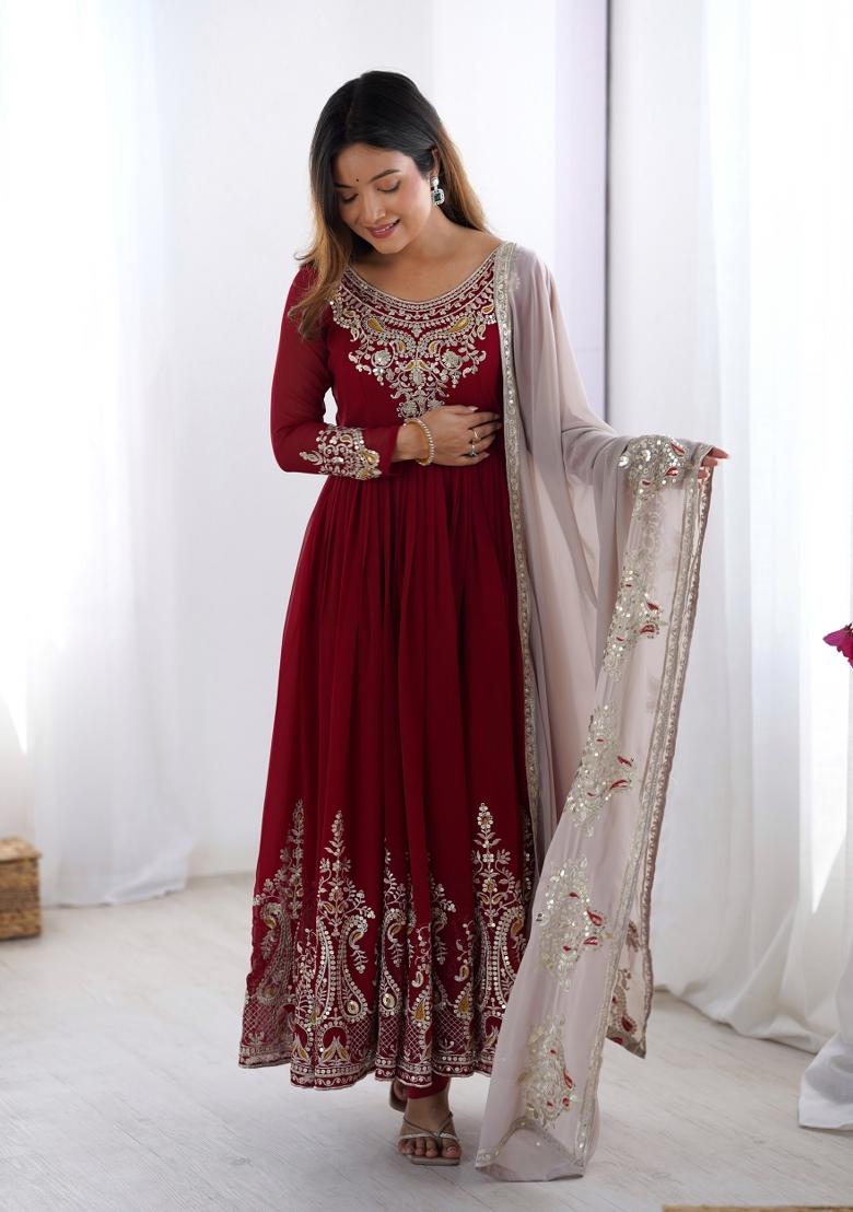 Red Embroidered Georgette Kurta Set - Indya