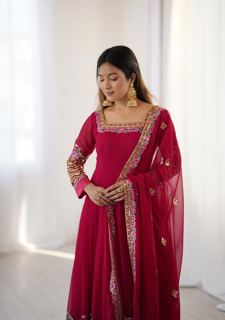 Red Embroidered Georgette Kurta Set - Indya