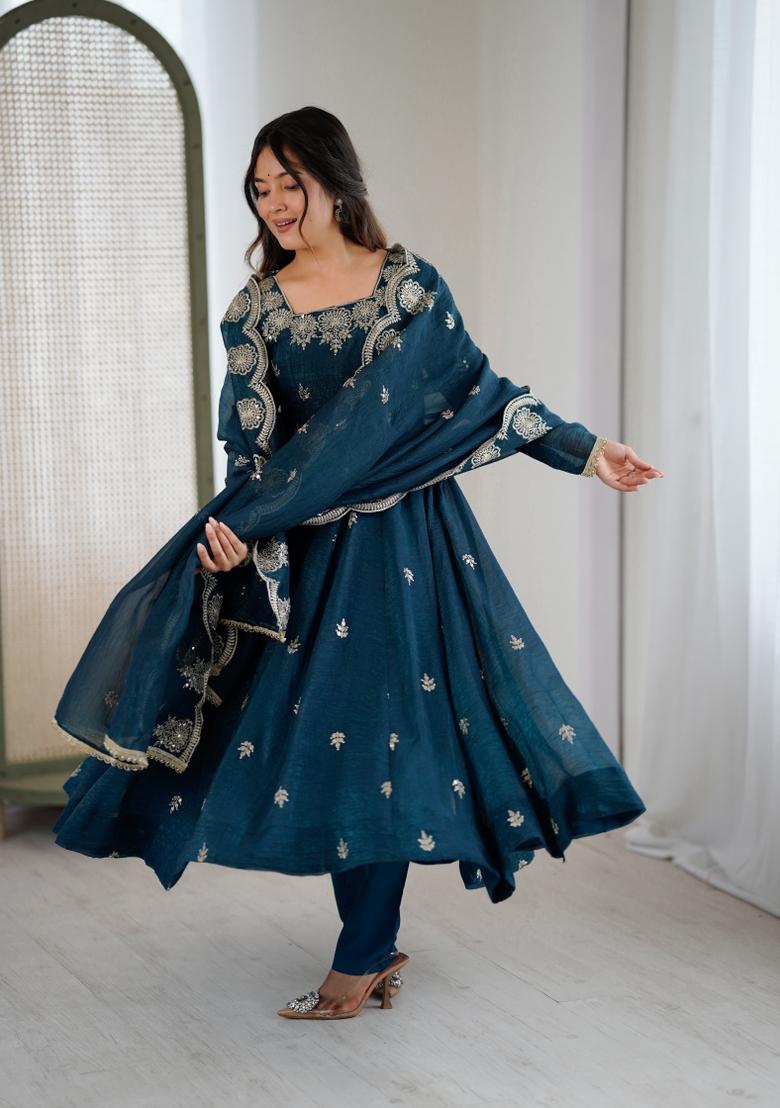 Blue Embroidered Silk Blend Kurta Set - Indya