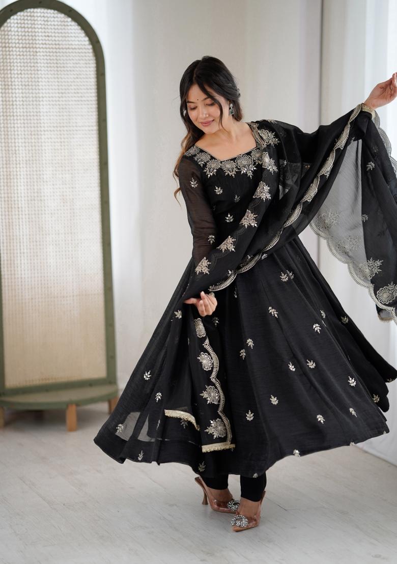 Black Embroidered Silk Blend Kurta Set - Indya