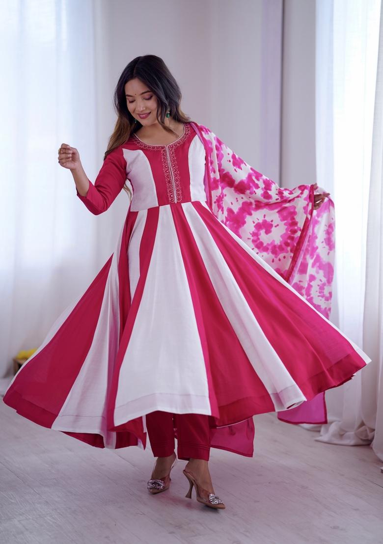 Pink Embroidered Georgette Kurta Set - Indya