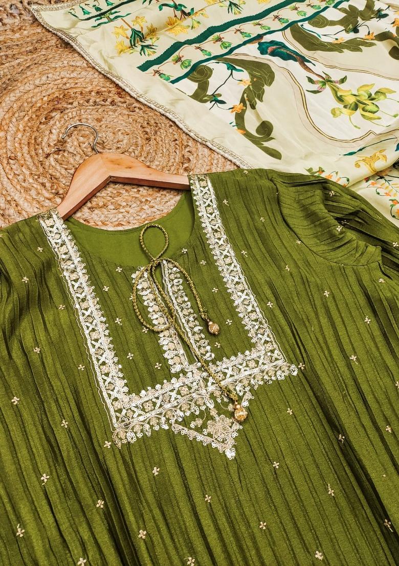 Green Embroidered Silk Blend Kurta Set - Indya