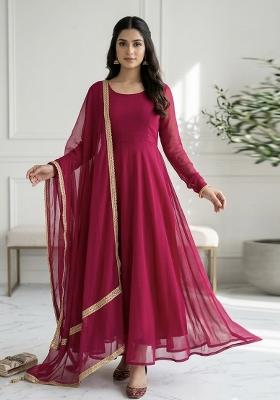 Pink Embroidered Silk Blend Kurta With Dupatta
