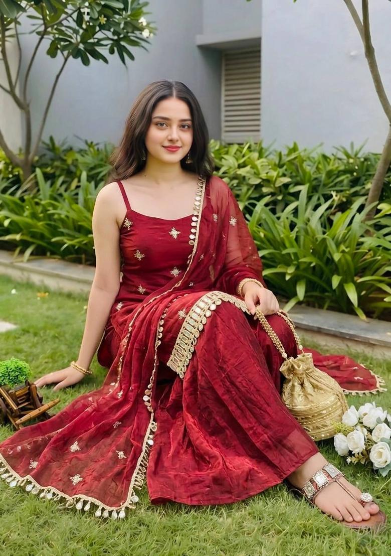 Red Embroidered Silk Blend Kurta Set - Indya