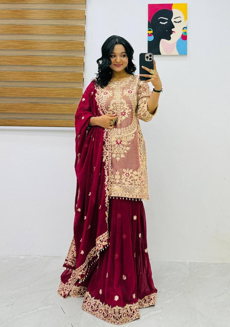 Red Embroidered Silk Blend Kurta Set - Indya