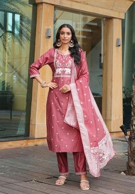 Peach Embroidered Vatican Kurta Set