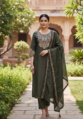 Mehendi Embroidered Silk Blend Kurta Set