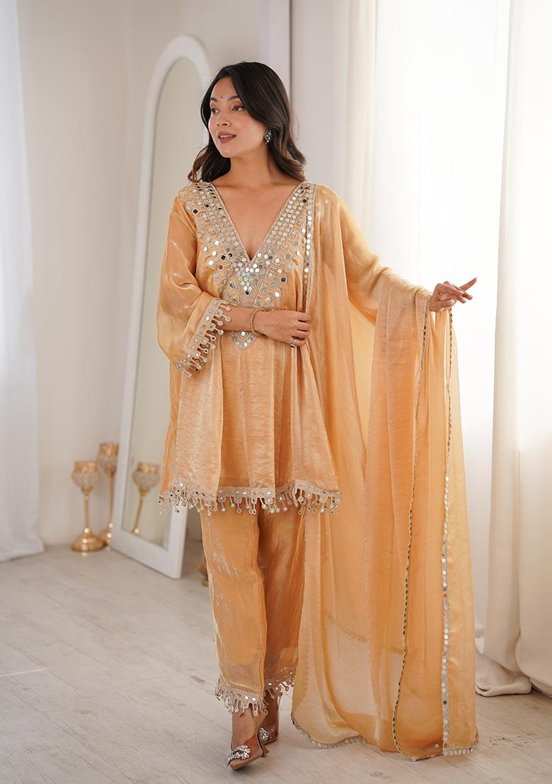 Chiku Embroidered Fendy Kurta Set - Indya