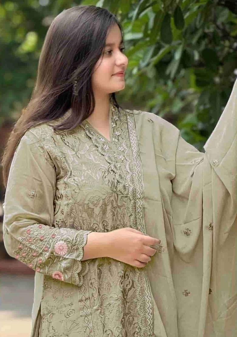 Green Embroidered Georgette Kurta Set - Indya