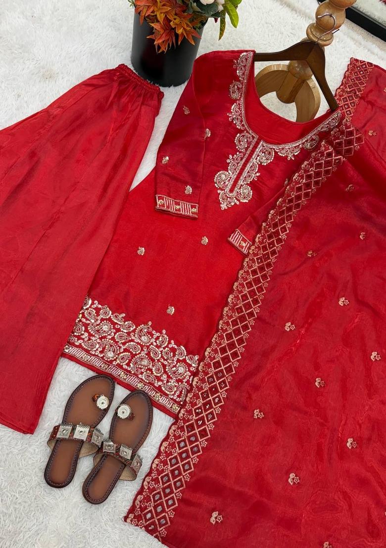 Red Embroidered Silk Blend Kurta Set - Indya