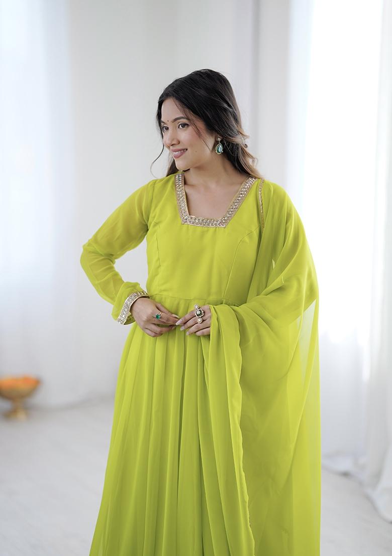 Green Plain Georgette Kurta Set - Indya
