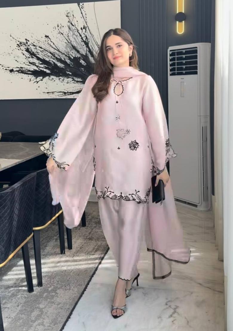 Lite Peach Embroidered Crepe Kurta Set - Indya