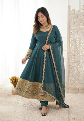 Dark Green Embroidered Crepe Kurta Set