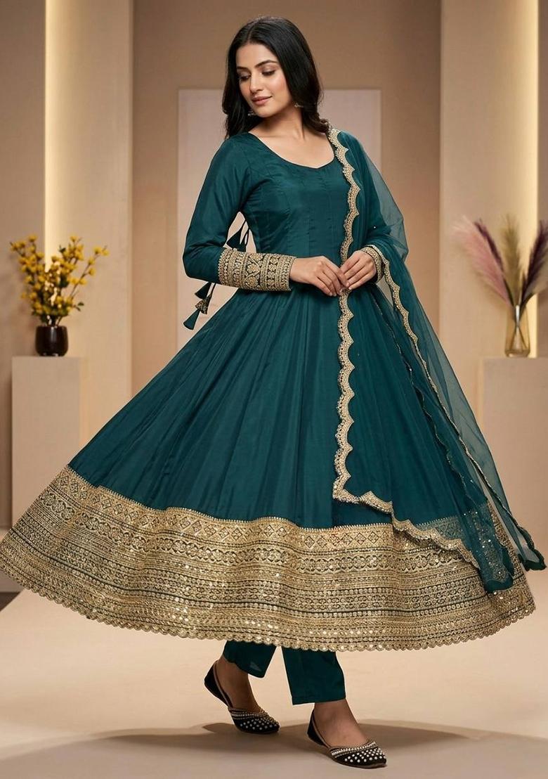Dark Green Embroidered Crepe Kurta Set - Indya