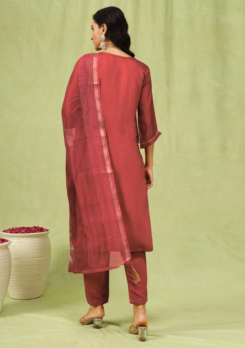 Peach Embroidered Silk Blend Kurta Set - Indya