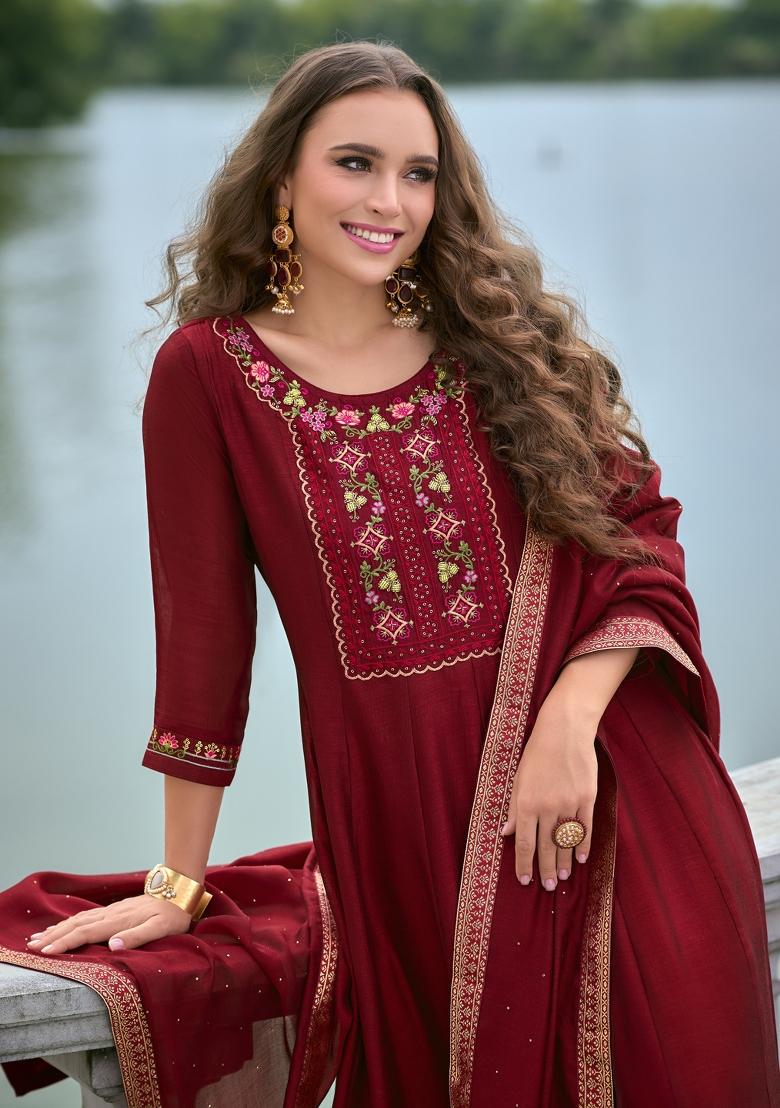 Red Embroidered Silk Blend Kurta Set - Indya