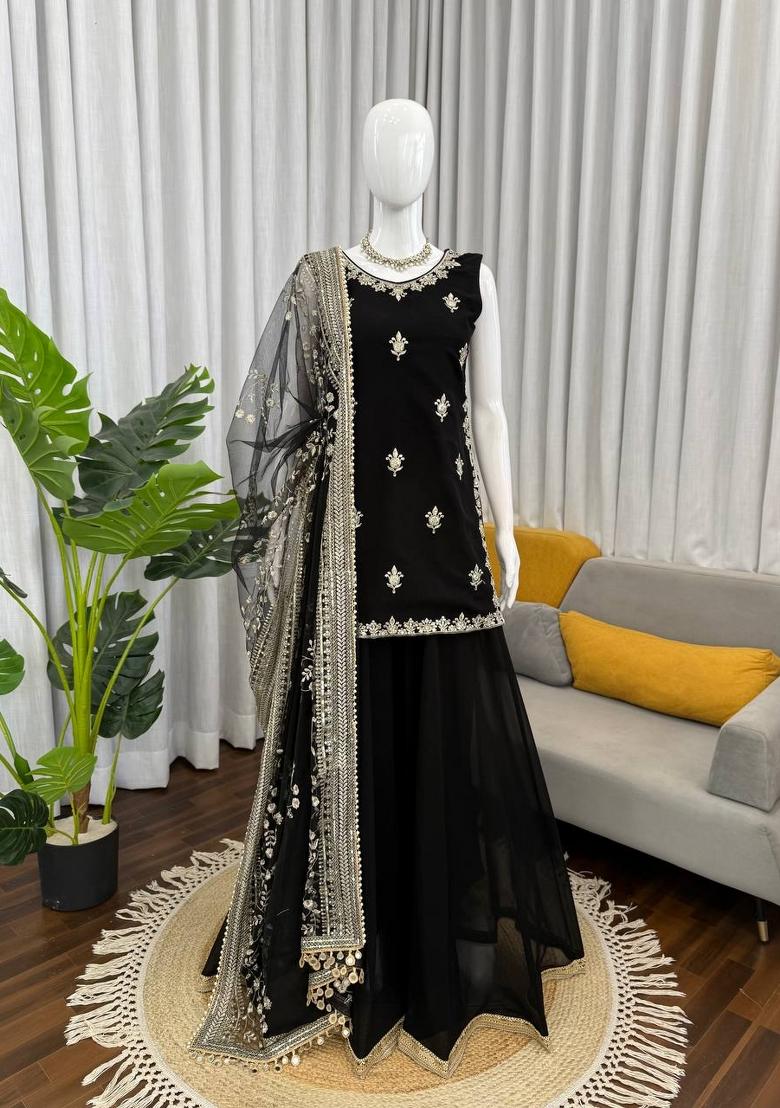 Black Embroidered Georgette Pakistani Suit Set - Indya